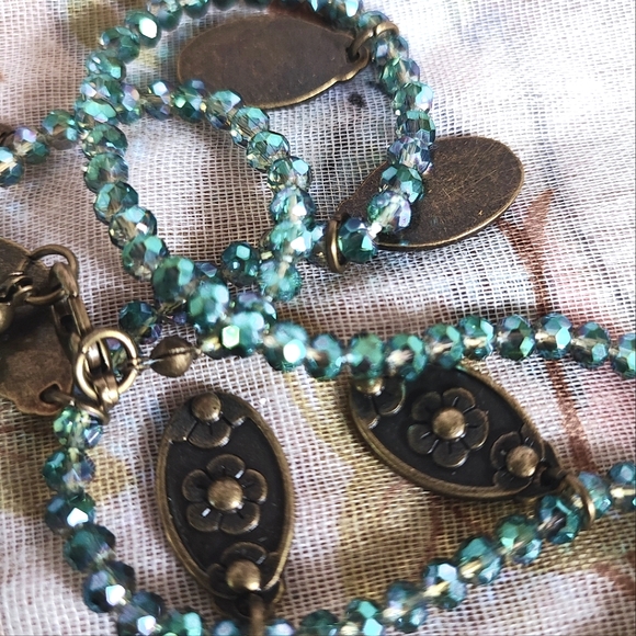 Plunder Brand Faceted Glass Green  Aurora Borealis Beads Brass Necklace - Picture 7 of 16